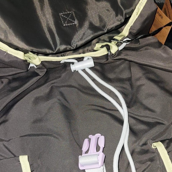 PINK VS Everyday Backpack NWT - Picture 9 of 11